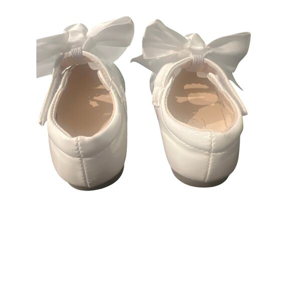 MG Baby Shoes - Girls Mary Janes - White Size 18 - for 6-12 month baby - Picture 6 of 7